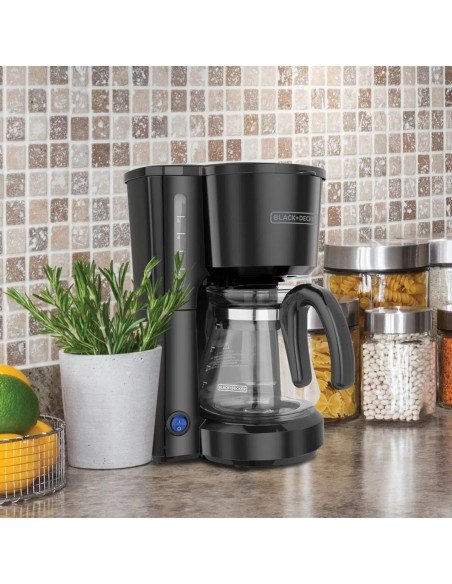 Cafetera Black & Decker 4 en 1 Filtro Permanente, Jarra de 5 Tazas y Vaso  Personal